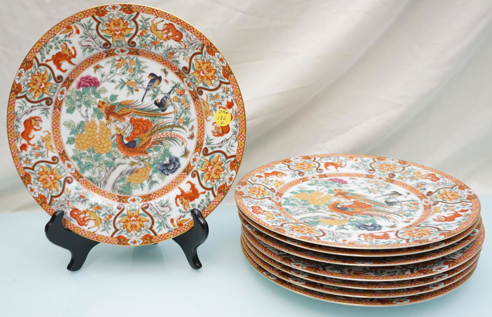8 FINE IMARI DINNER PLATES: 8 Mid Century Fine Imari Dinner Plates Each 11". Weight on all combined 12 pds. PROVENANCE: A Private Charleston SC Estate. NO IN HOUSE SHIPPING. *******Pickup or Shipping on this item offered through