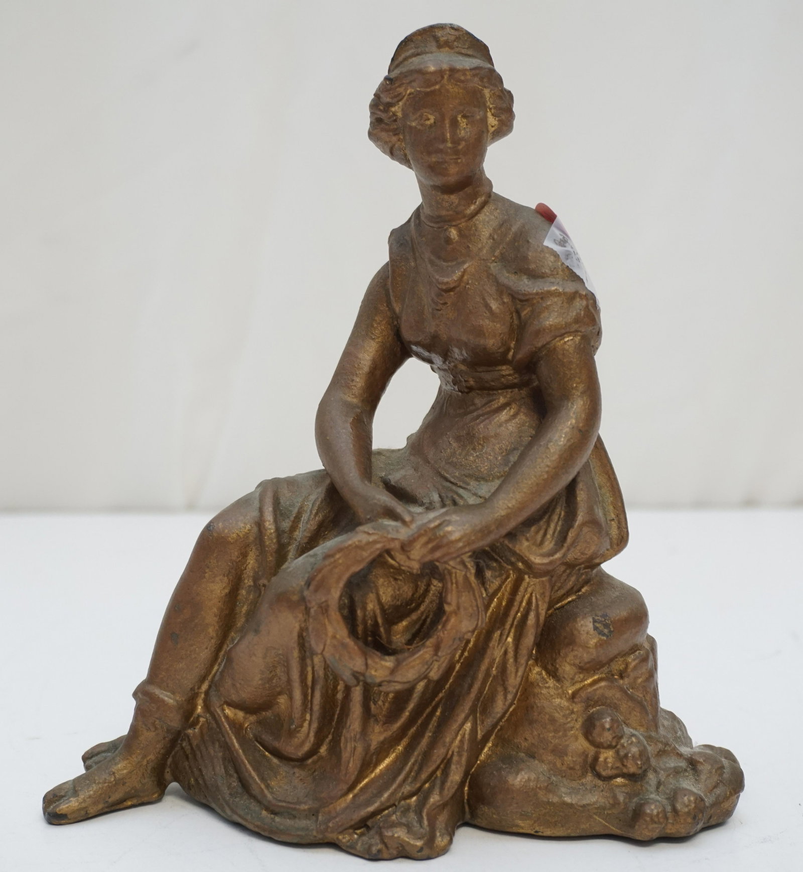 ANTIQUE SPELTER GRECIAN STATUE: Antique Spelter Classical Grecian Statue. Measures 7". Weight 1 pd 6 oz. PROVENANCE: A Charleston, South Carolina Private Collection.