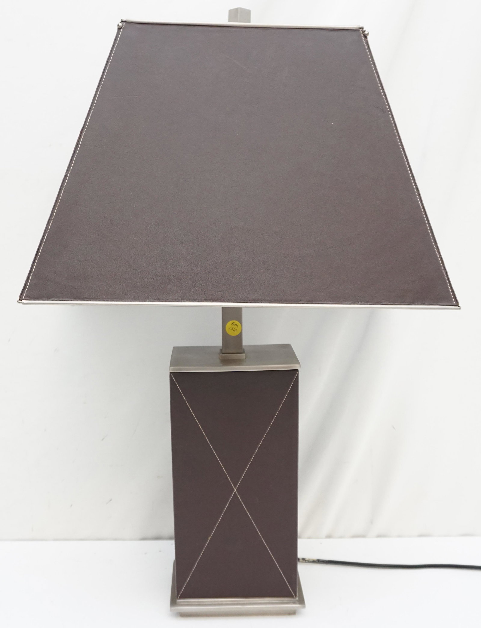 WILDWOOD LEATHER & CHROME TABLE LAMP (1 of 6)