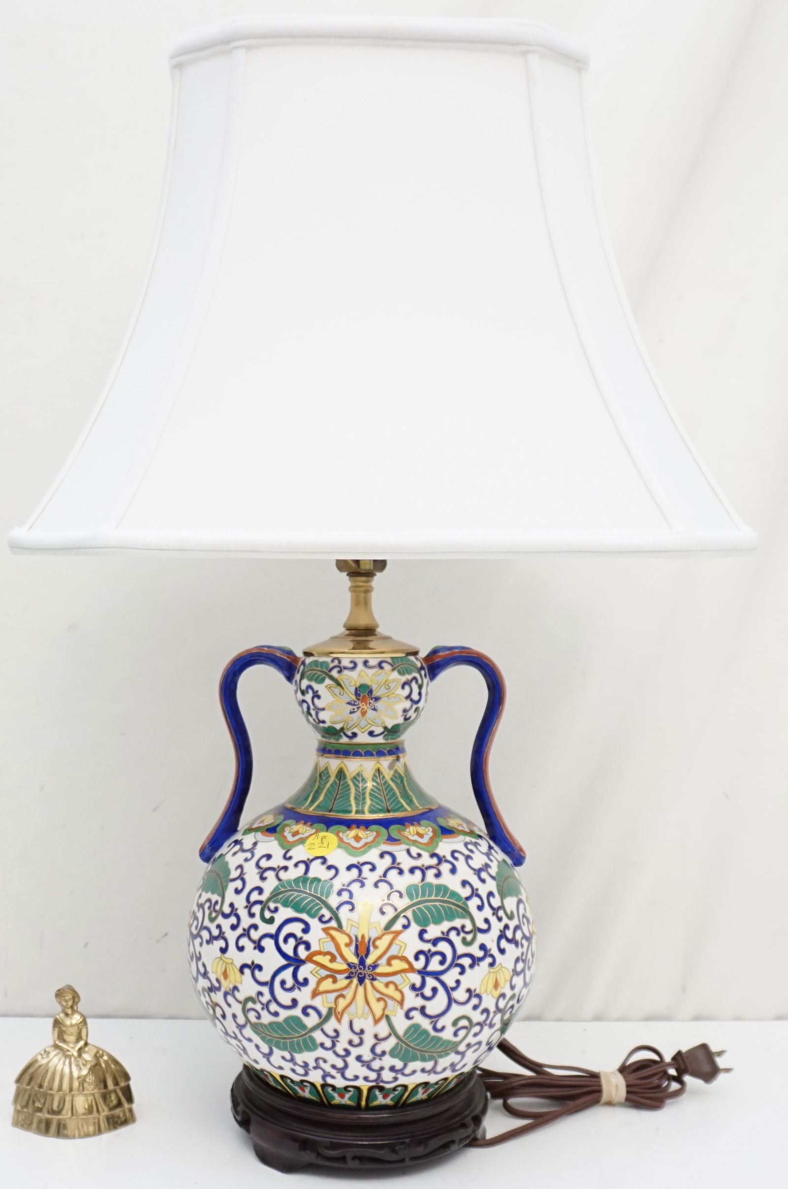 CHINESE ENAMELED PORCELAIN TABLE LAMP (1 of 7)