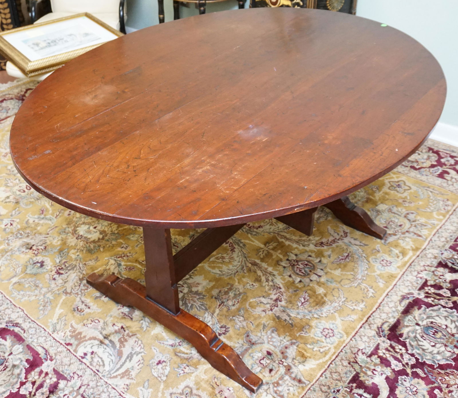 LARGE ANTIQUE OVAL TILT TOP BREAKFAST TABLE (1 of 9)