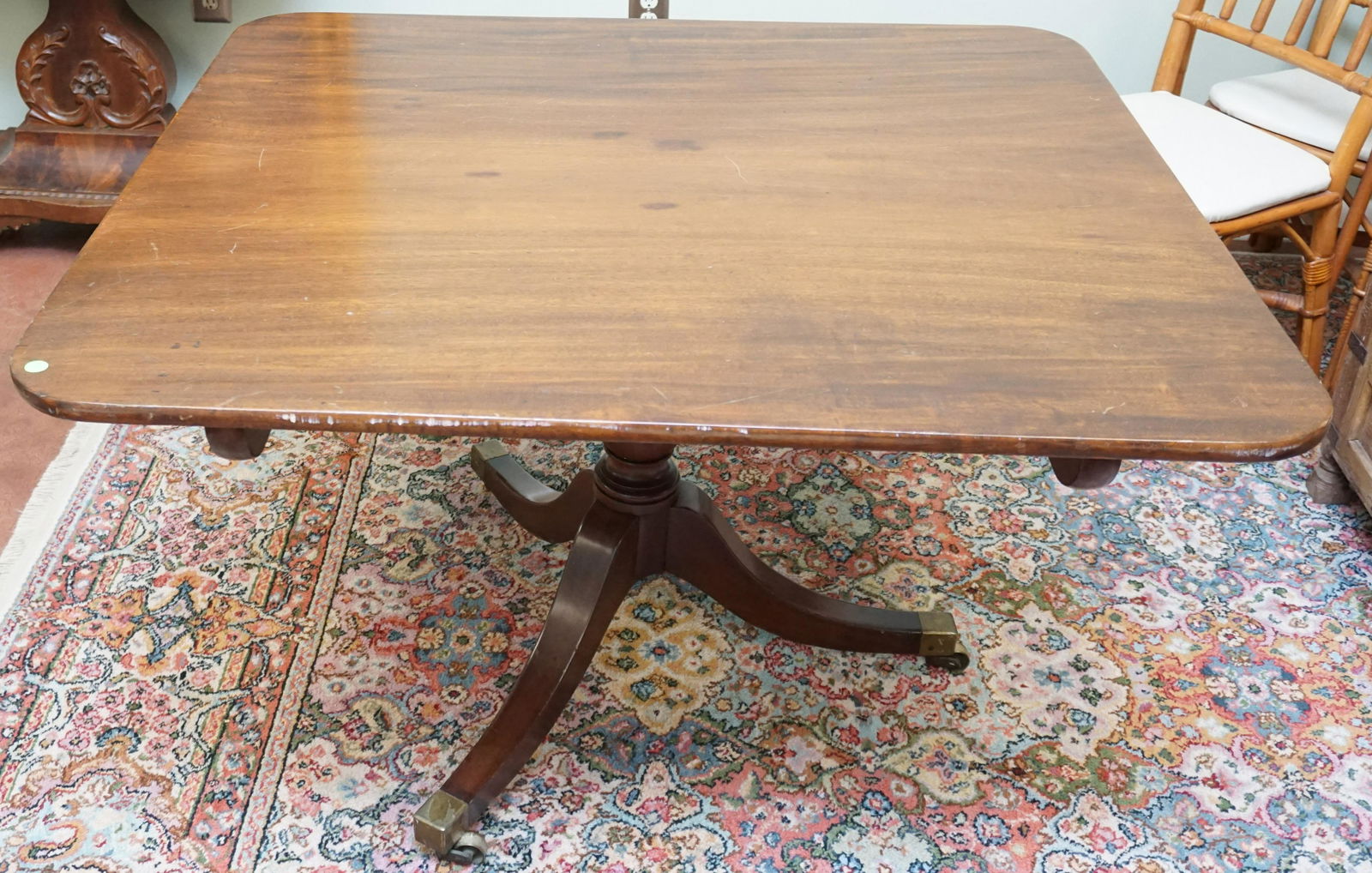 19th c MAHOGANY TILT TOP BREAKFAST tABLE (1 of 8)