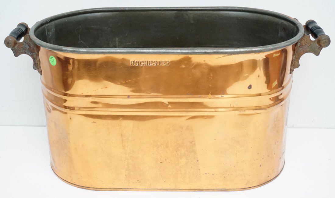 LARGE ANTIQUE ROCHESTER COPPER TUB / POT (1 of 7)