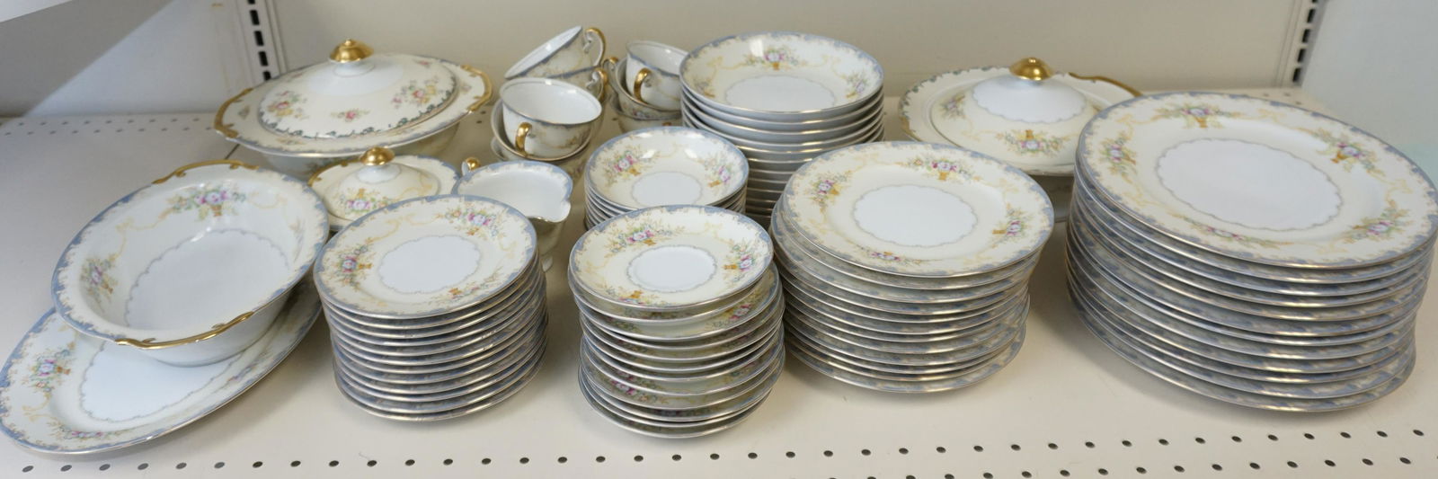 87 pc VINTAGE NORITAKE CHINA (1 of 4)