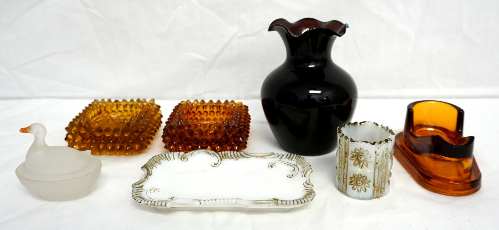 6 PC VINTAGE GLASS INCL  AMBER GLASS PIPE STAND - SALT CELLARS (1 of 8)