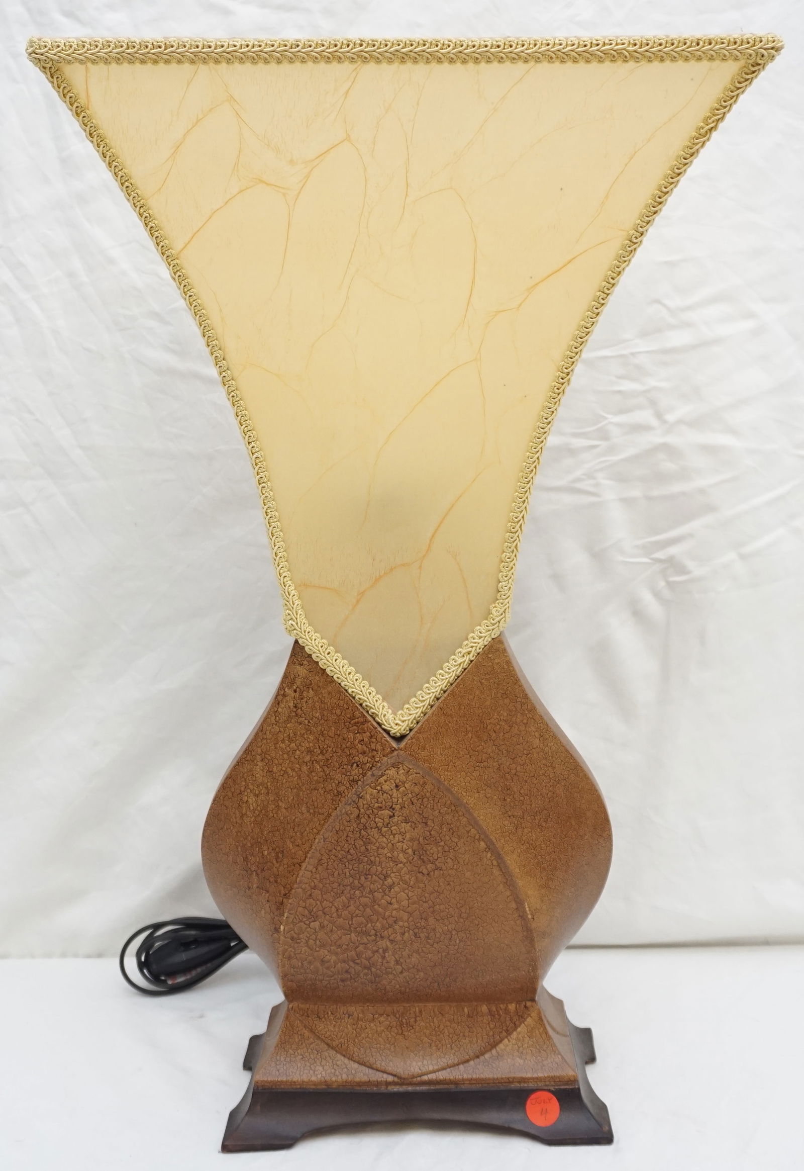 CONTEMPORARY COMPOSITE TABLE LAMP (1 of 5)