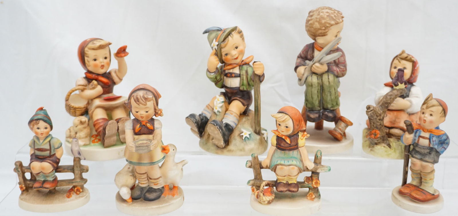 COLLECTION 8 PC VINTAGE HUMMEL FIGURINES (1 of 9)