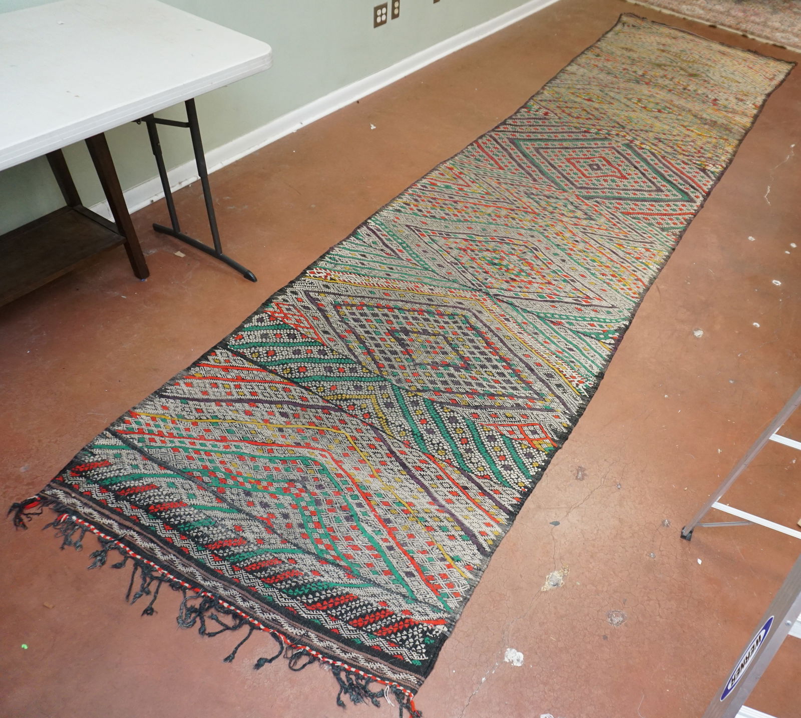 LARGE SEMI ANTIQUE TURKISH RUNNER (1 of 11)