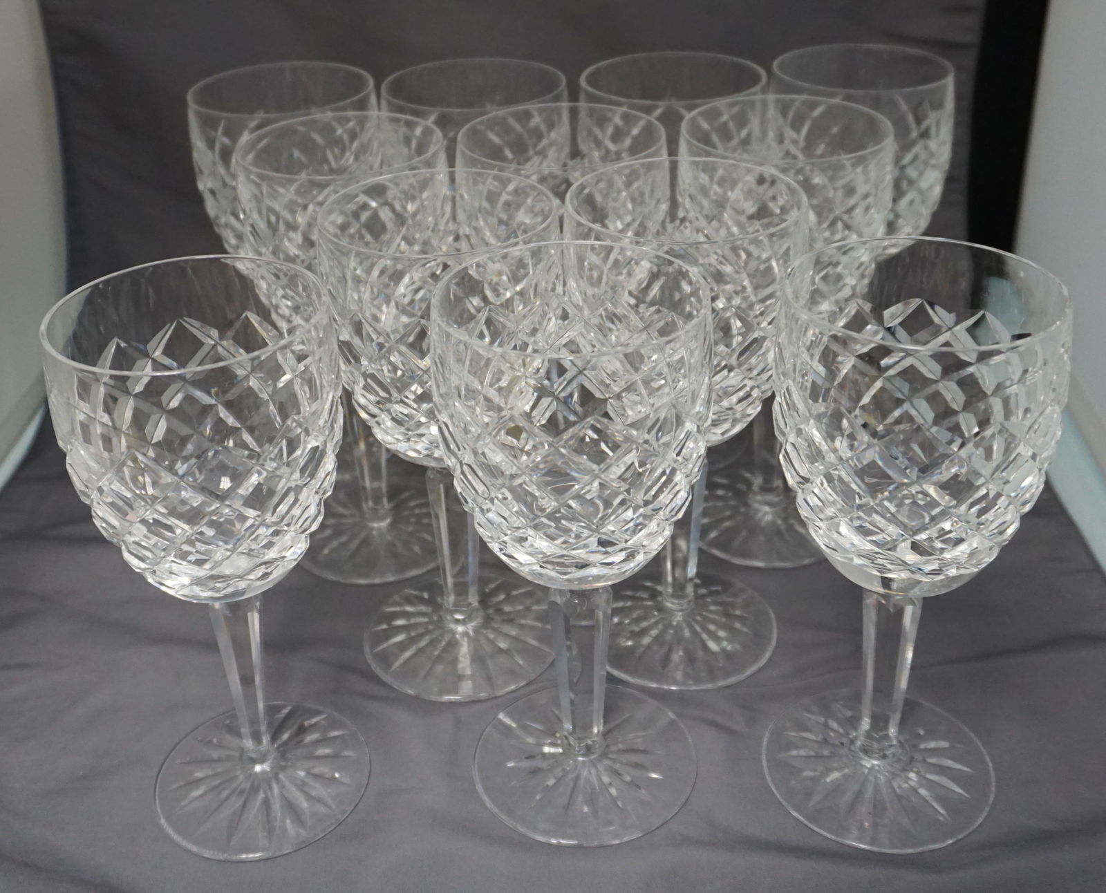 12 WATERFORD CRYSTAL COMERAGH WATER GOBLETS (1 of 7)