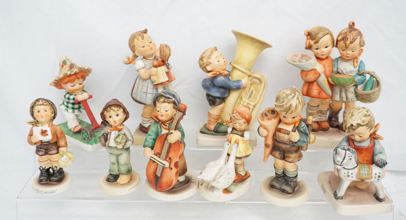 COLLECTION 10PC VINTAGE HUMMEL FIGURES (1 of 13)