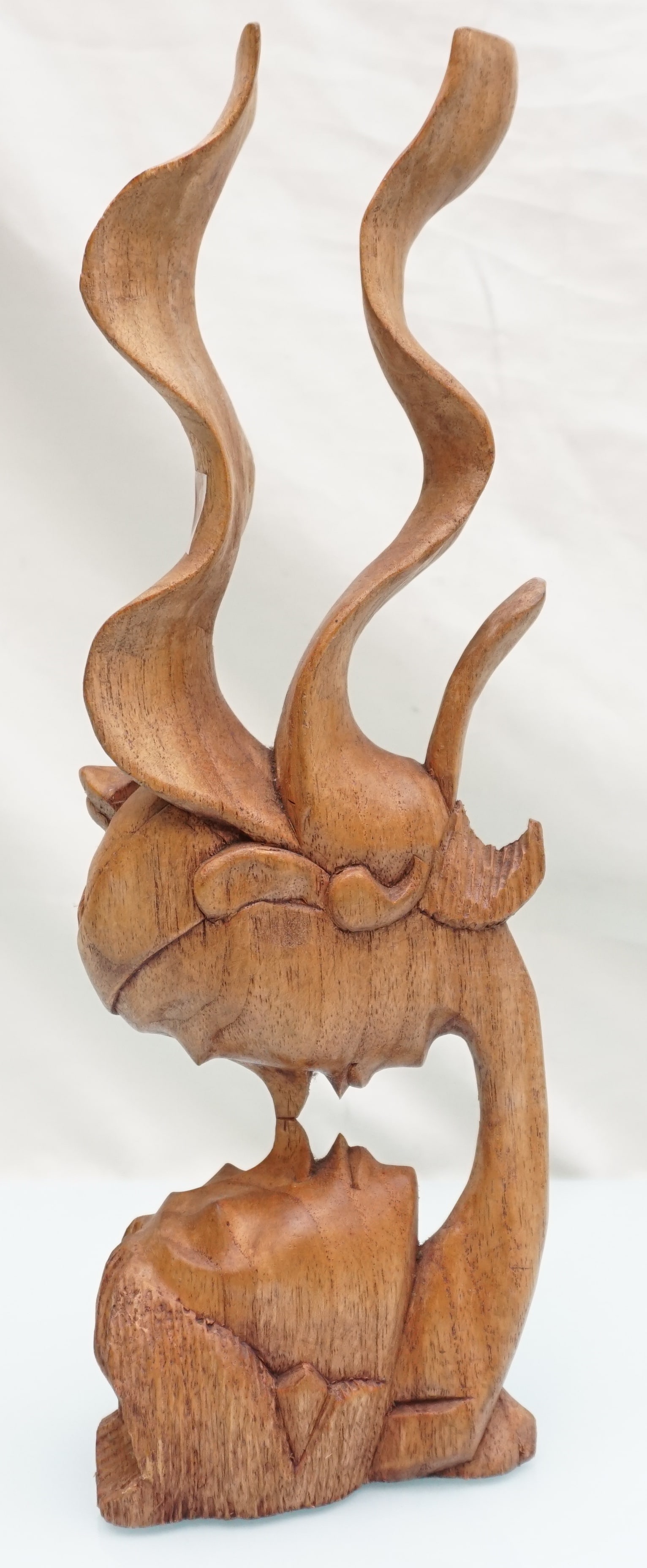 MCM CARVED WOOD KISSING COUPLE (1 of 7)
