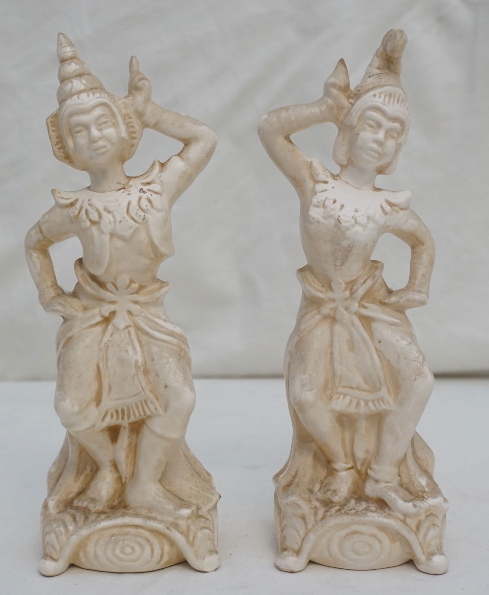 PAIR VINTAGE PORCELAIN TEMPLE DANCERS (1 of 7)