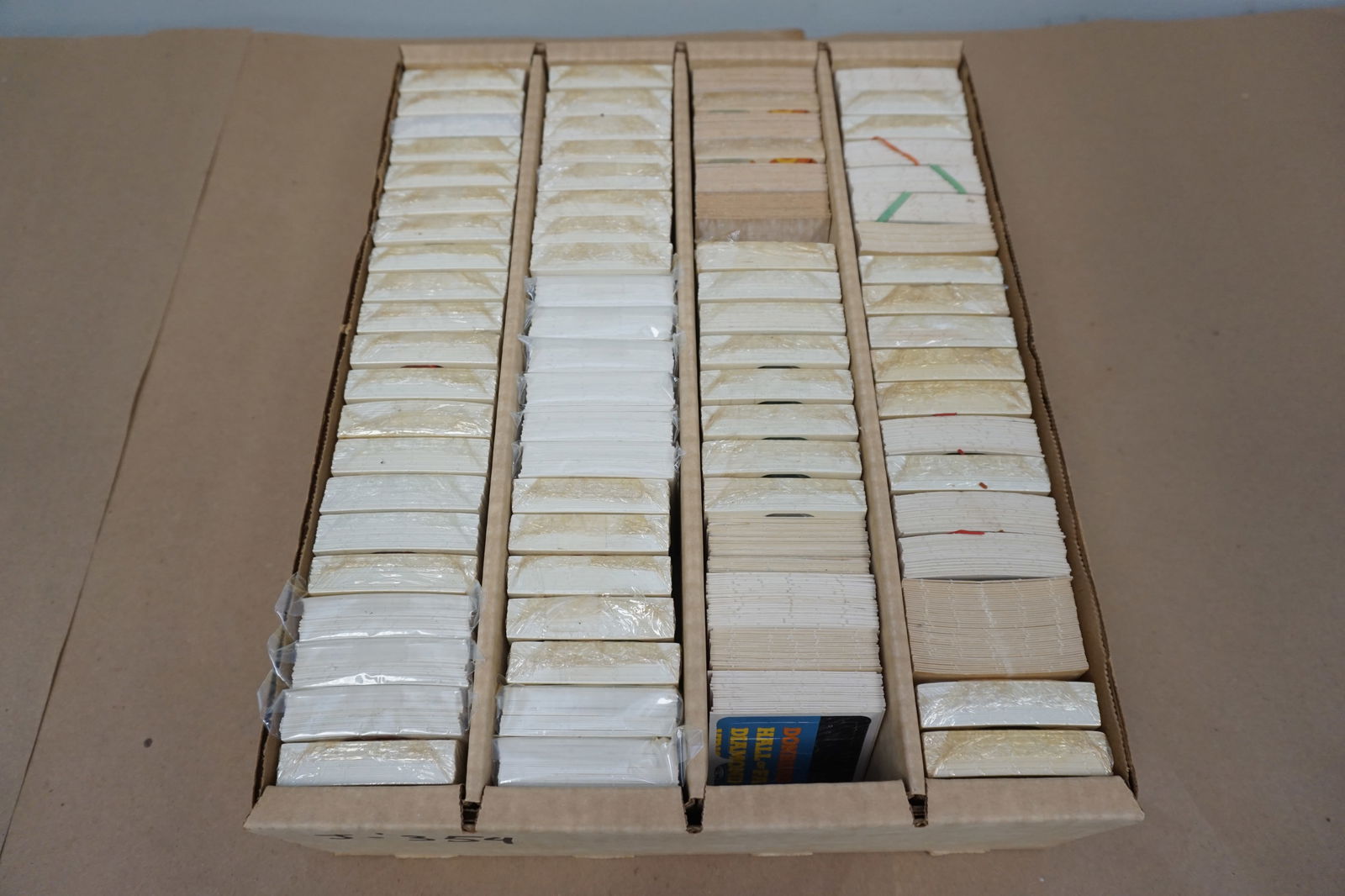 LARGE COLLECTION DONRUSS PUZZLE CARDS (1 of 4)