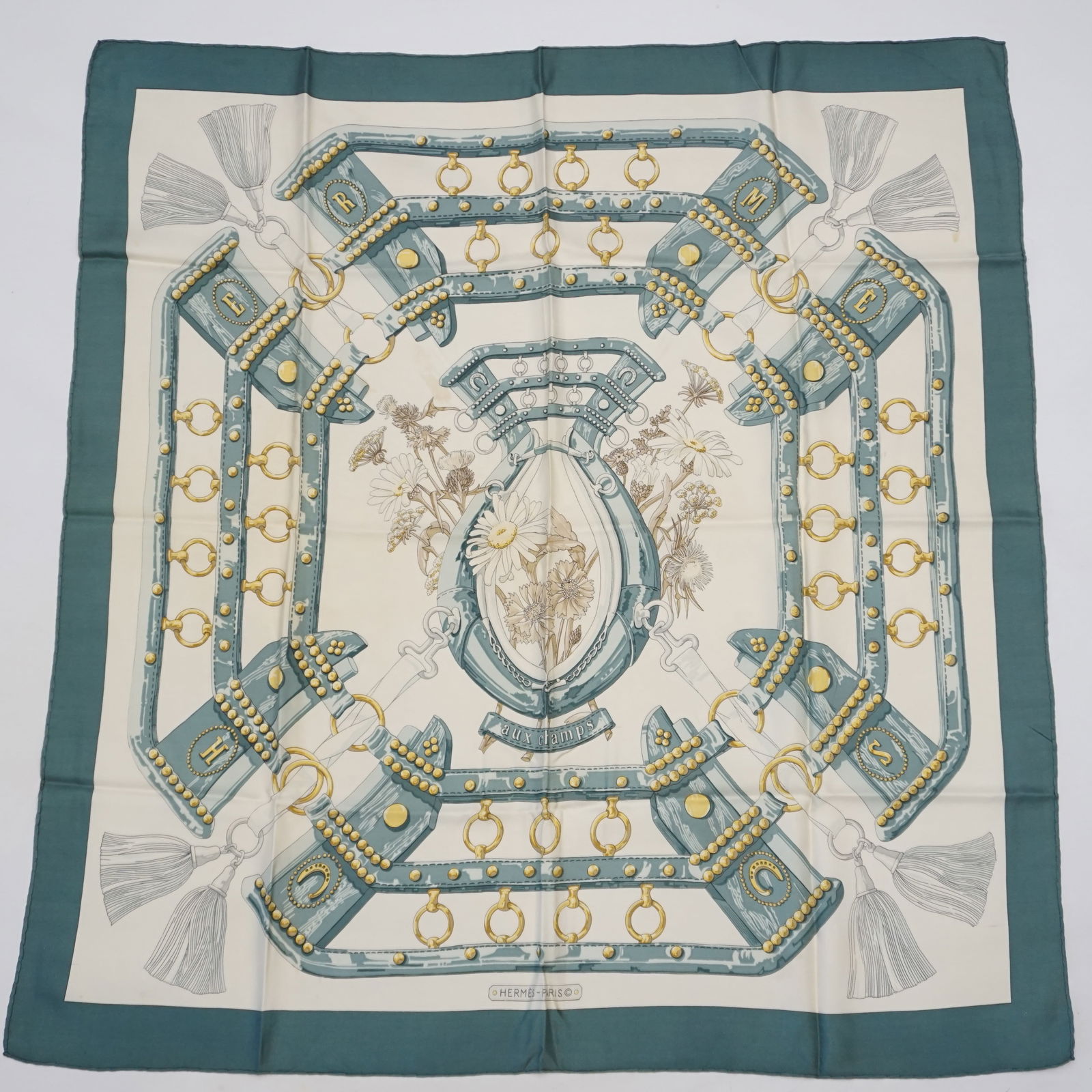 HERMES PARIS "AUX CHAMPS" SILK SCARF (1 of 4)
