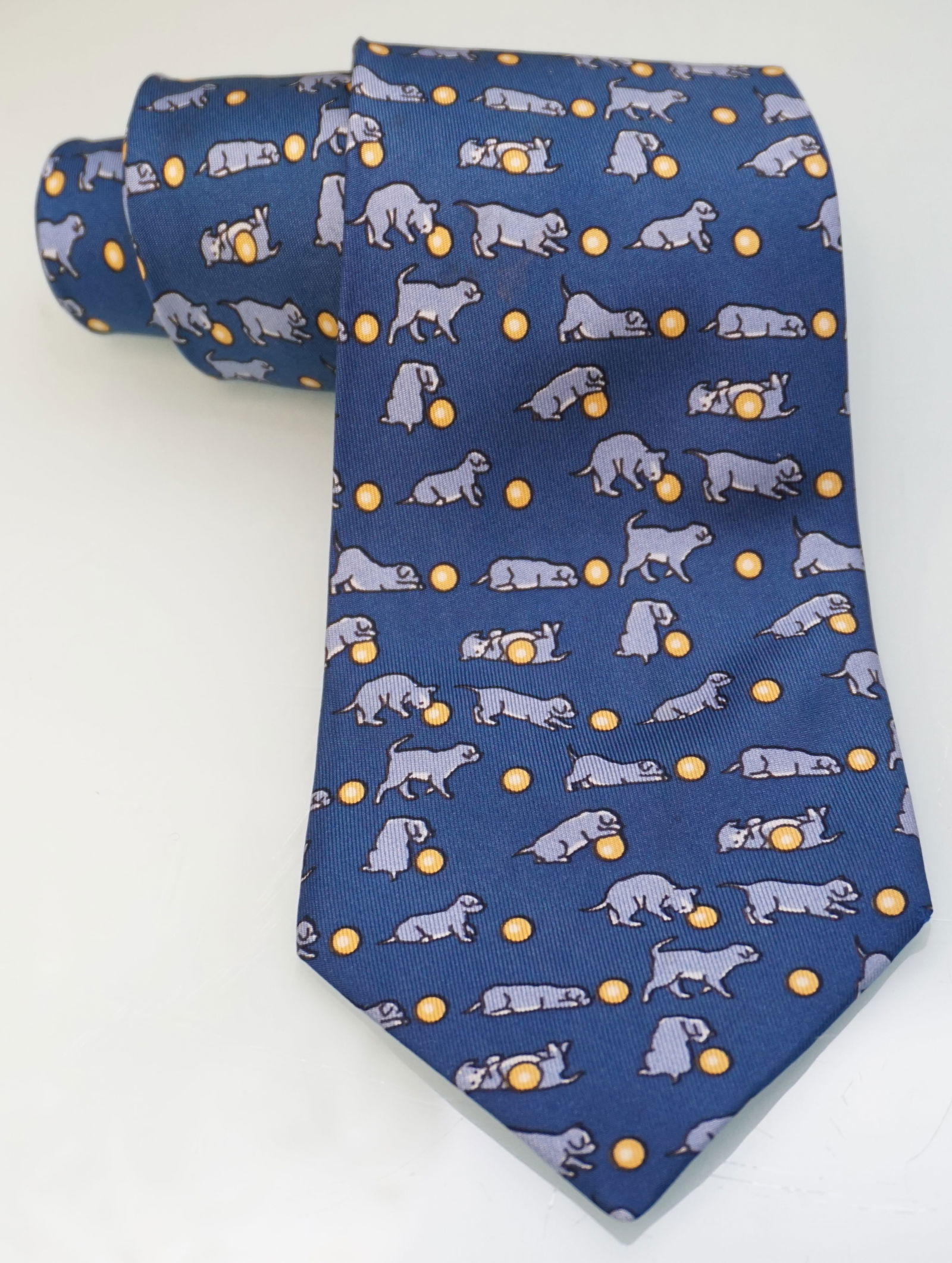 HERMES PARIS SILK PLAYING PUPPIES TIE (1 of 6)