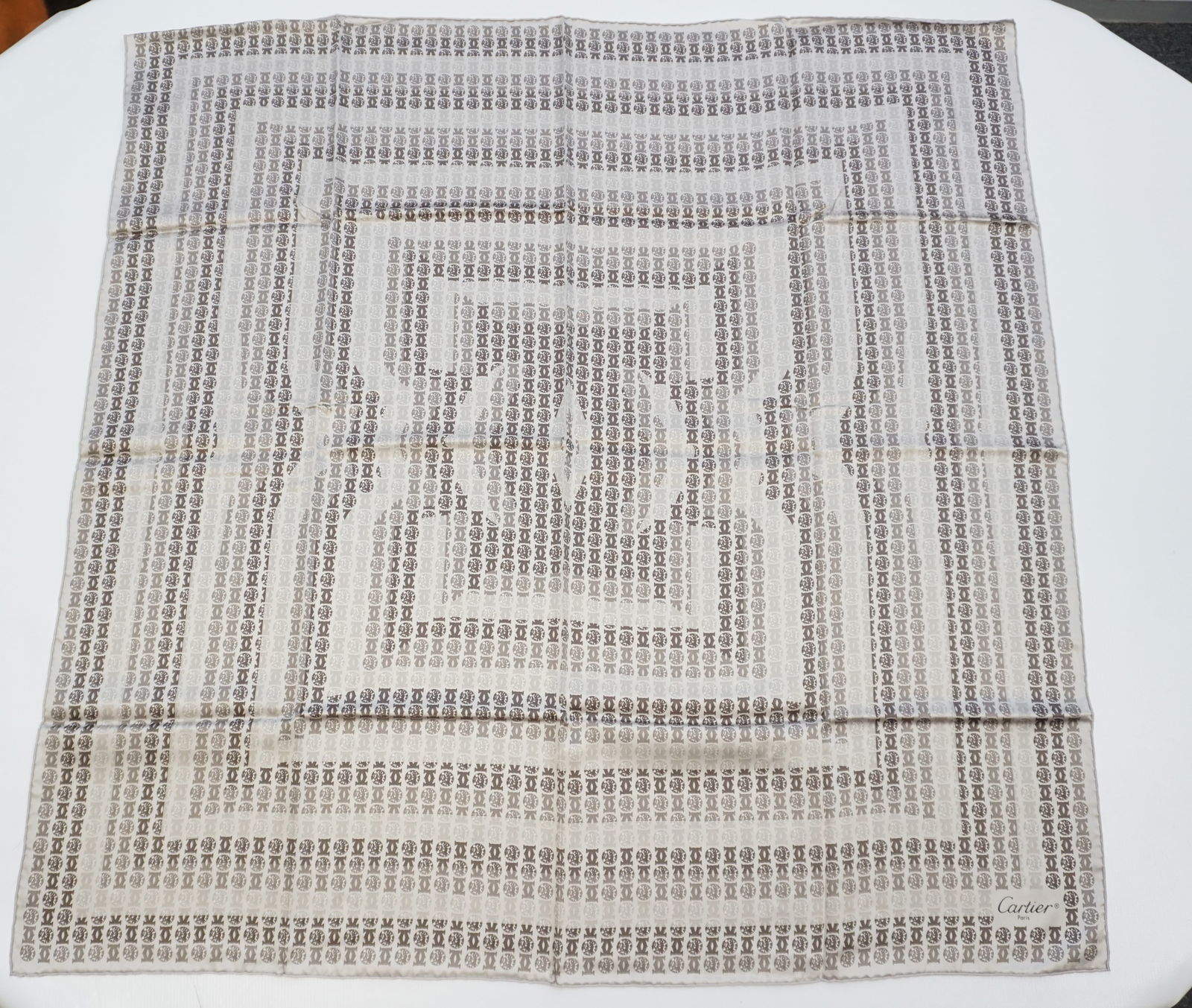 CARTIER SILK SCARF (1 of 6)