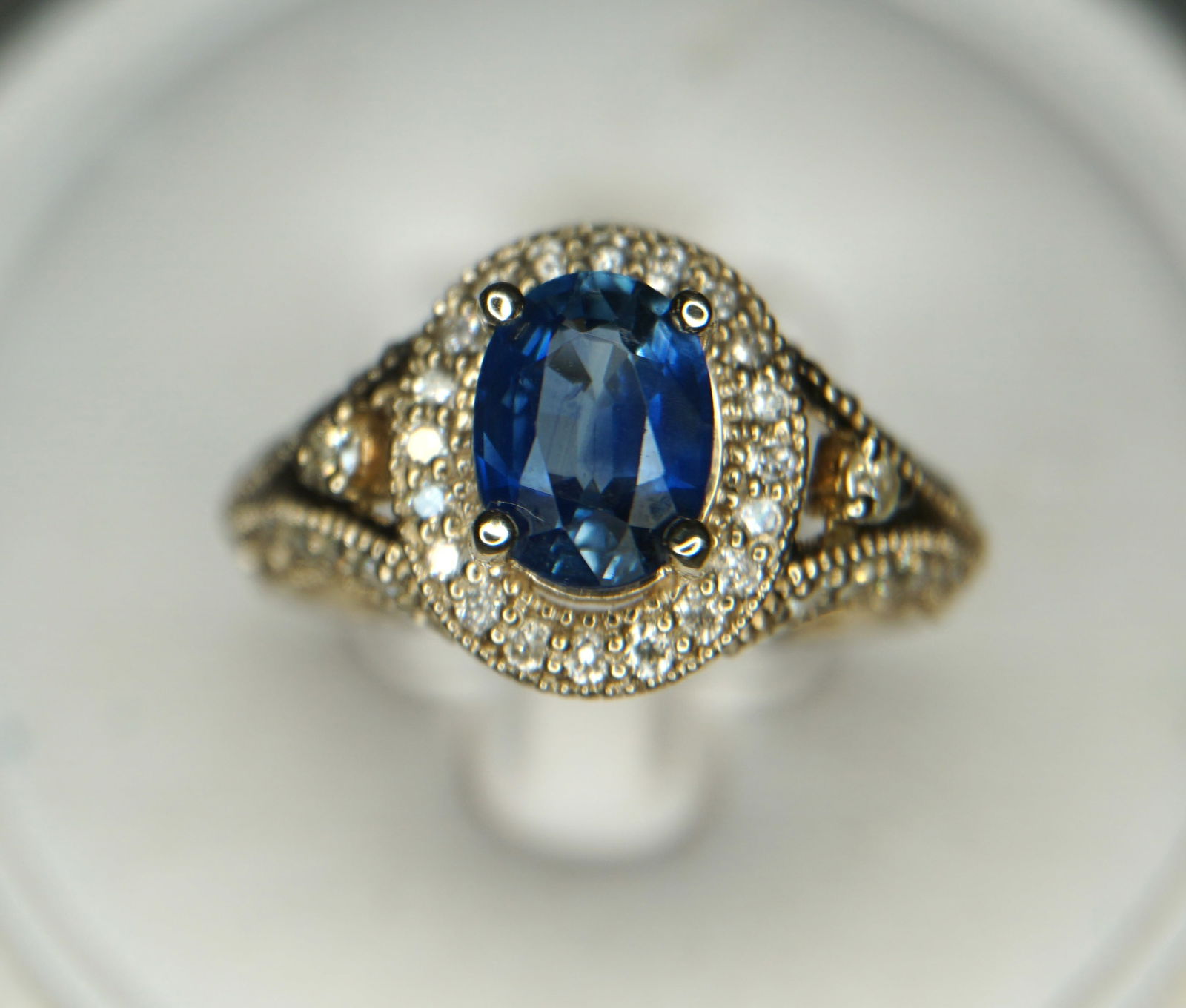 14KT GOLD 1.75CT SAPPHIRE & DIAMOND RING (1 of 3)