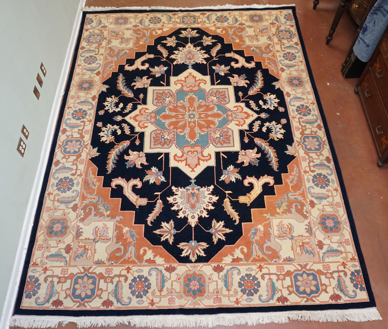 LARGE 12FT SERAPI COLLECTION RUG (1 of 11)
