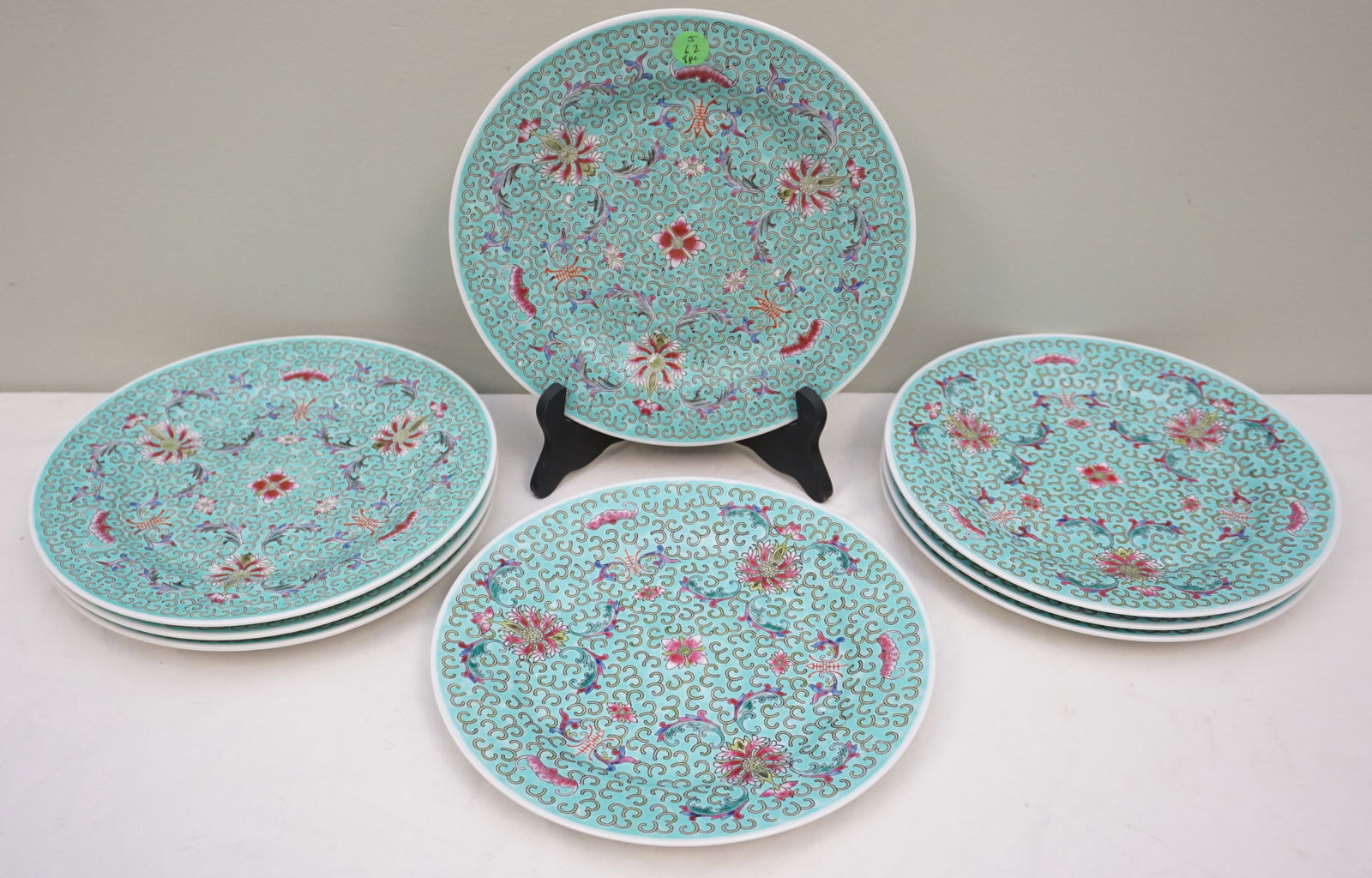 8 TURQUOISE-GROUND FAMILIE ROSE DINNER PLATES (1 of 4)