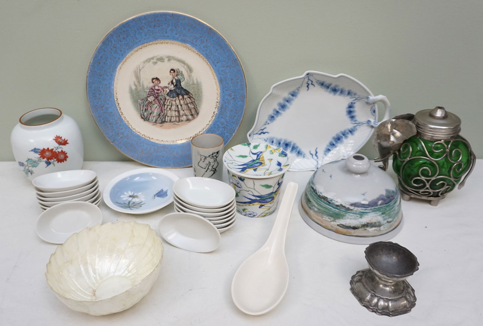 LARGE COLLECTION CHINA & HOME DECOR (1 of 9)