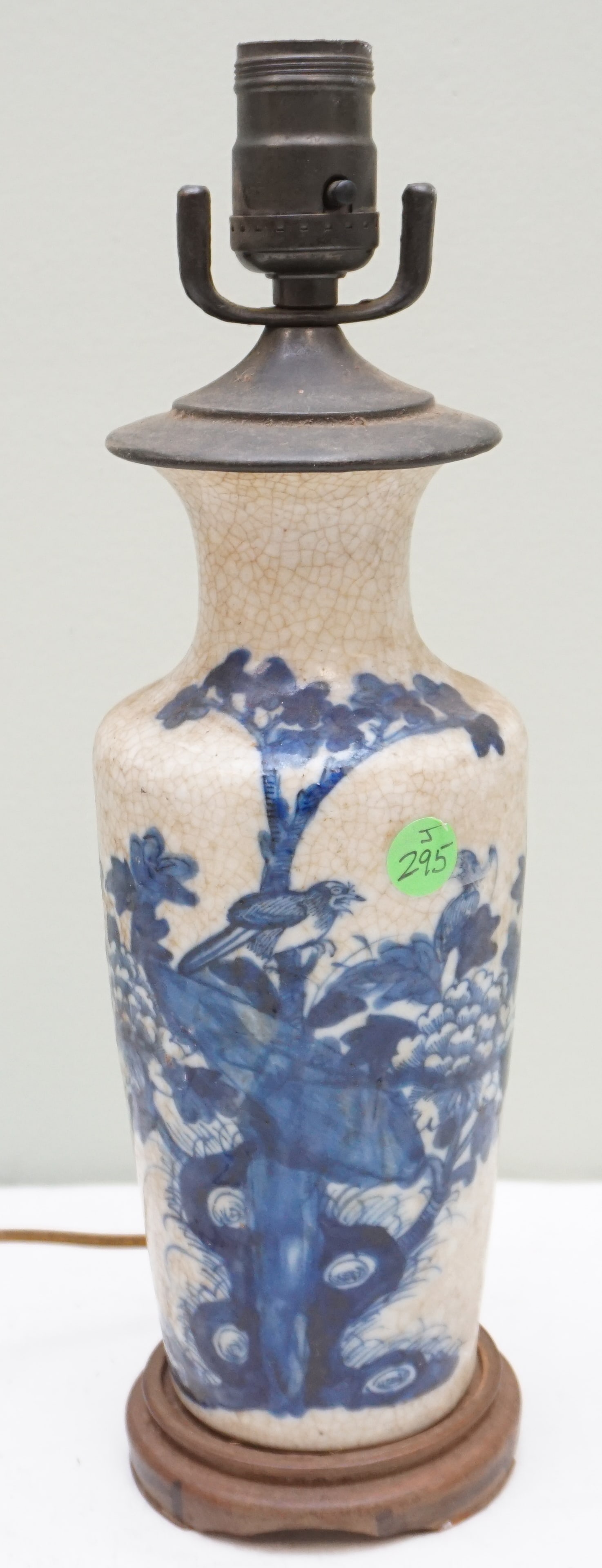 ANTIQUE BLUE & WHITE LAMP (1 of 6)