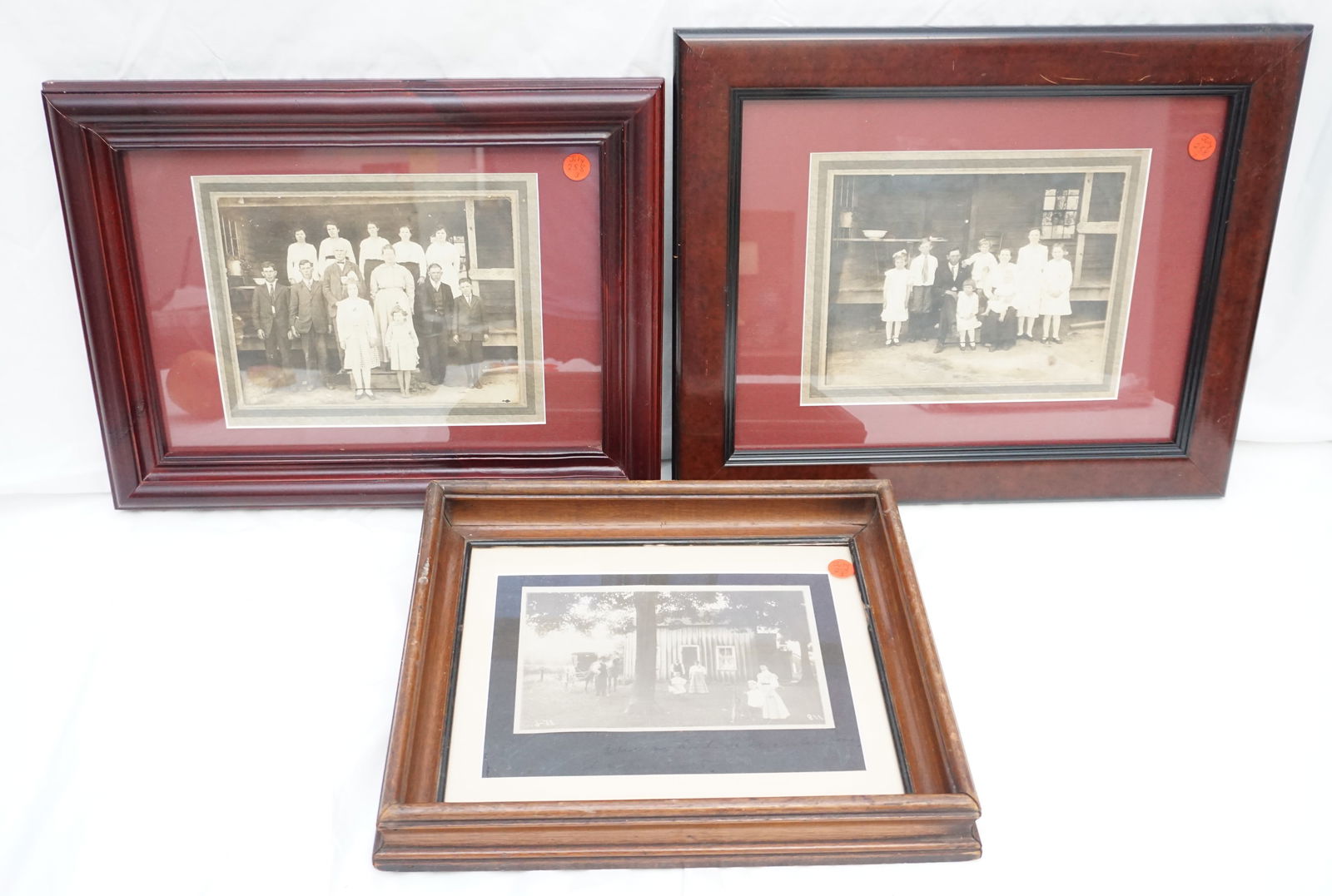 3 FRAMED ANTIQUE FAMILY PHOTOGRAPHS (1 of 5)