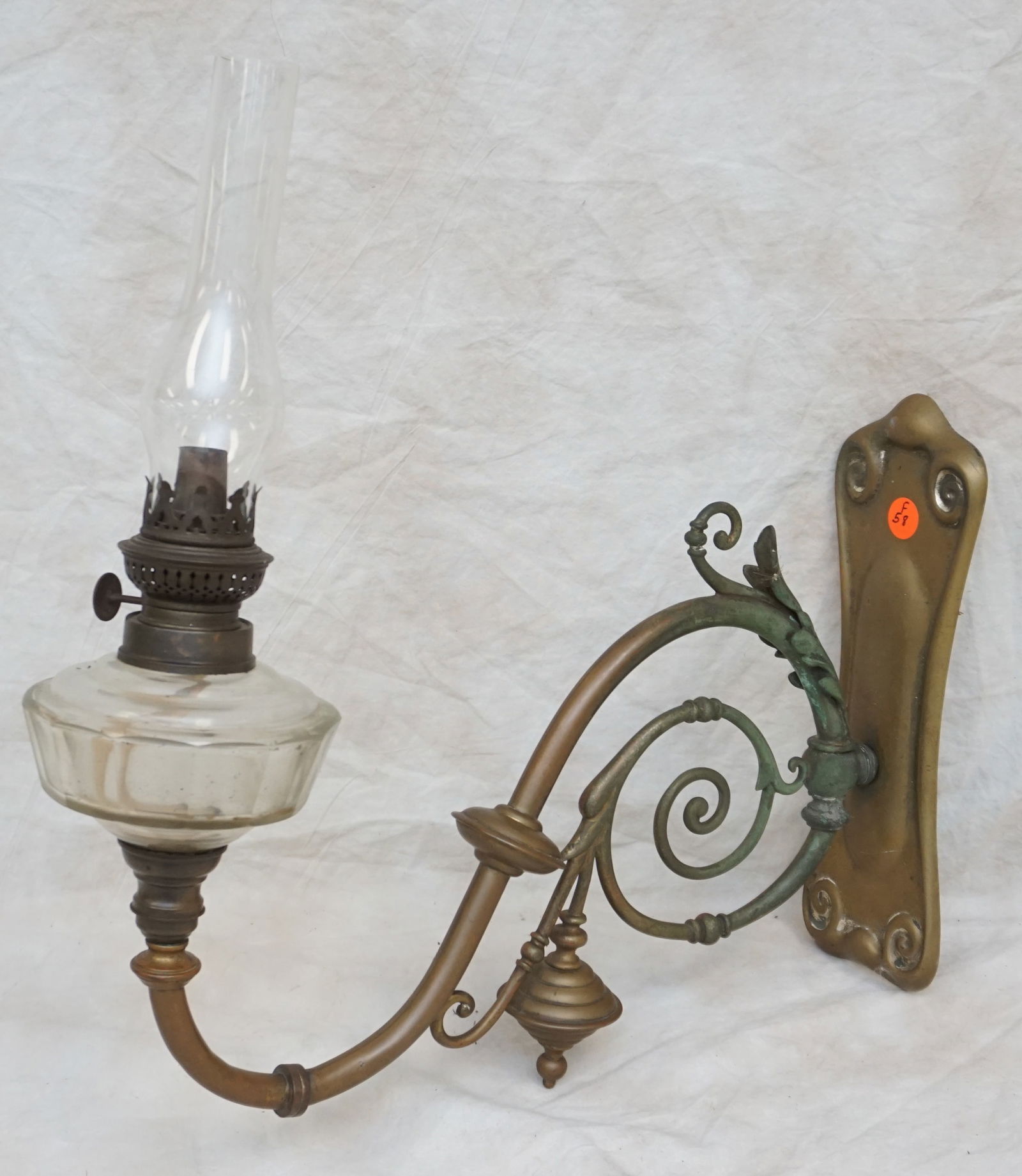 19TH-CENTURY BRASS WALL-MOUNT OIL LAMP (1 of 11)