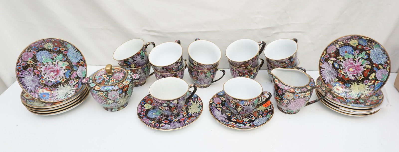 28PC TEA SET HAND PAINTED CHINESE FAMILLE NOIRE (1 of 8)
