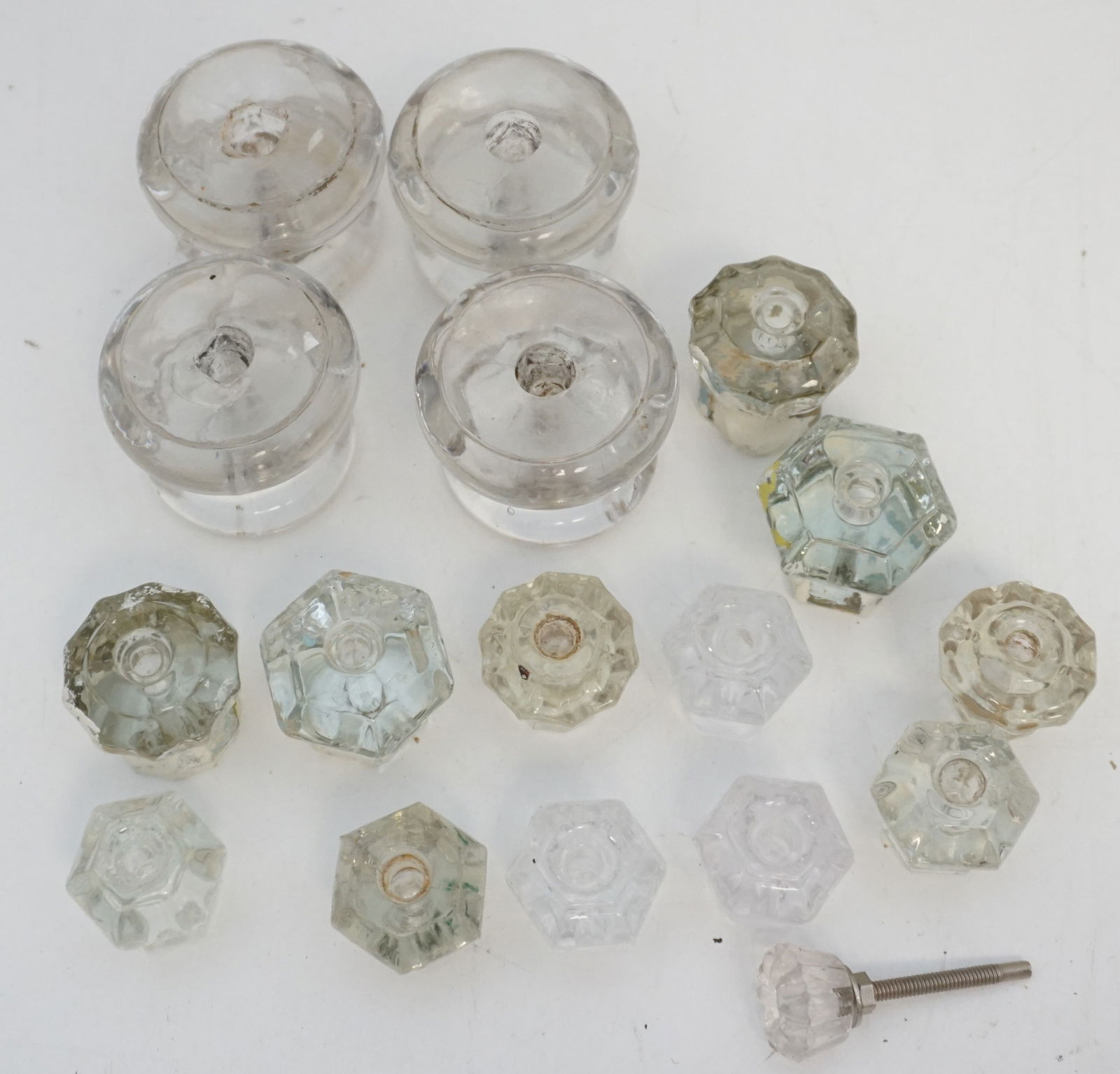 COLLECTION VINTAGE GLASS DRAWER PULLS (1 of 3)