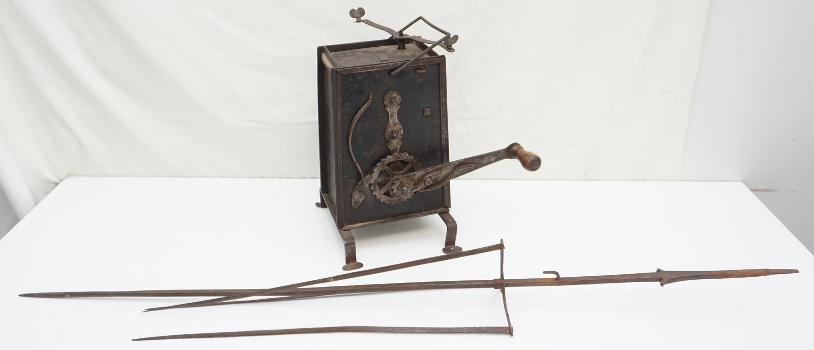 ANTIQUE HAND CRANK SPIT (1 of 6)
