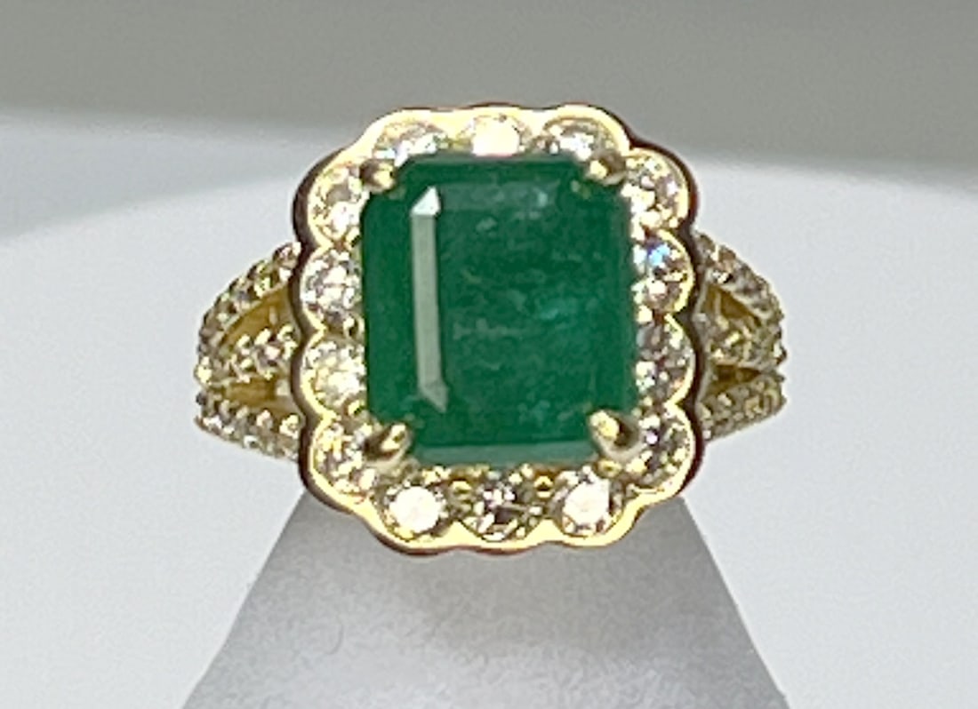 14KT GOLD EMERALD & DIAMOND HALO RING (1 of 4)