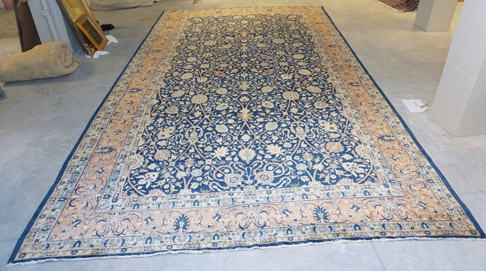 LARGE ANTIQUE TABRIZ RUG, CIRCA 1920 (1 of 5)