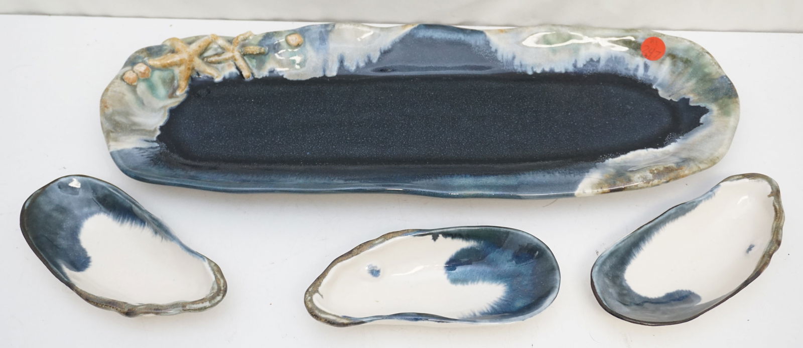 4PC MUSSEL MOOR POTTERY + SERVING PIECES (1 of 5)