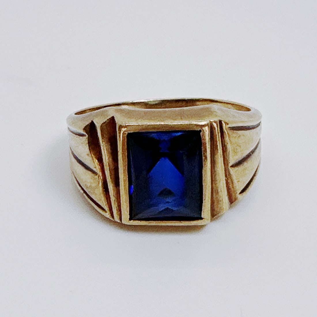 10KT GOLD GENTS BLUE STONE RING, SIZE 10 (1 of 4)