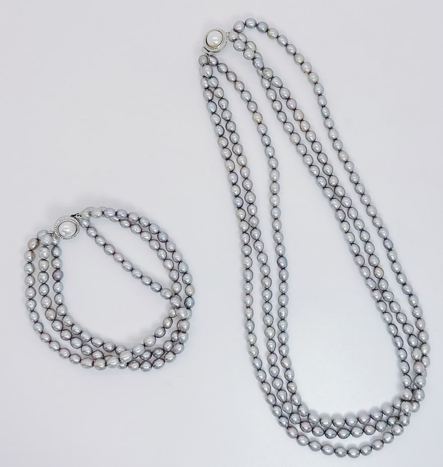 TRIPLE STRAND PEARL NECKLACE & BRACELET SET (1 of 4)