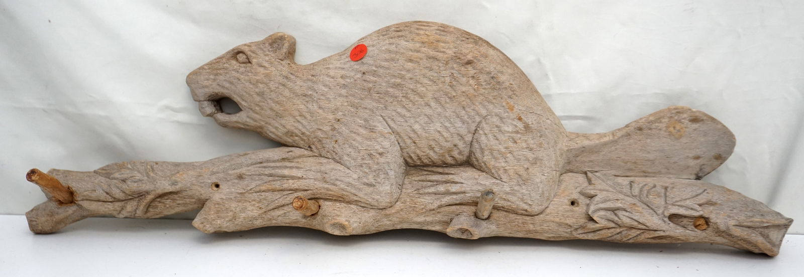 VINTAGE BEAVER COAT RACK (1 of 5)