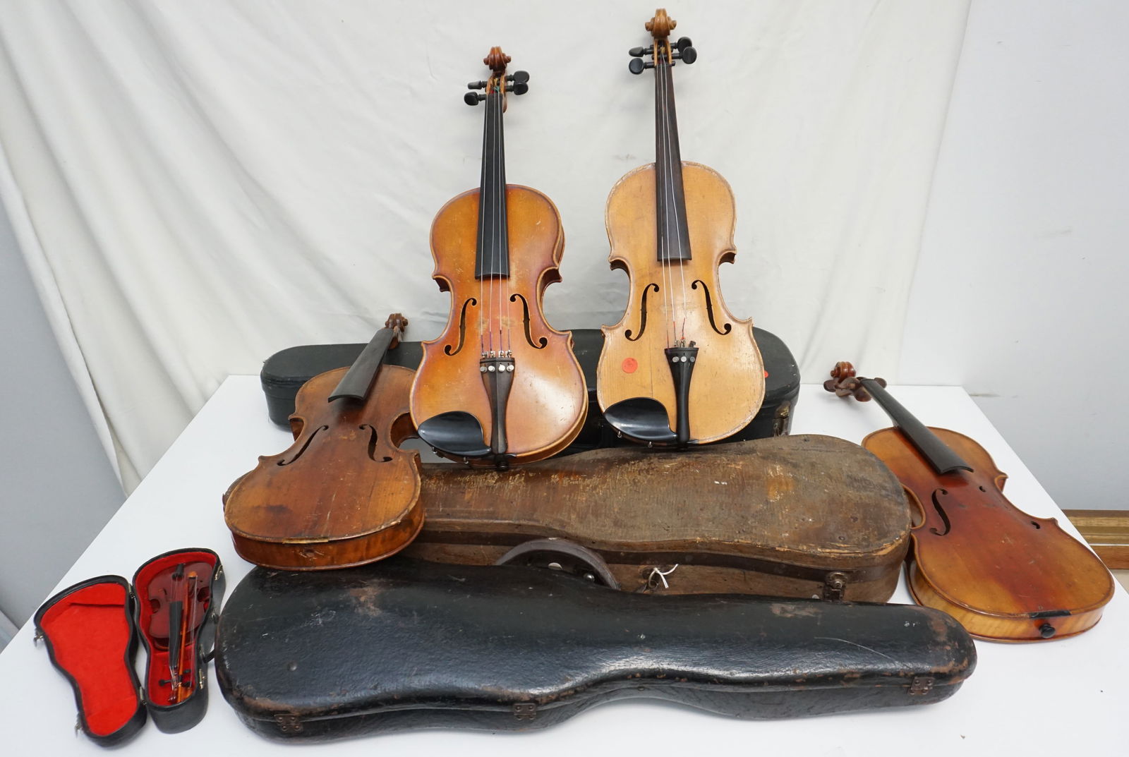 VOILINS FOR A MUSIC LOVER (1 of 8)