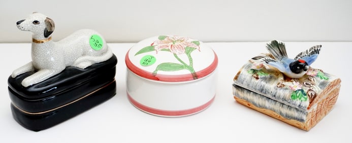 LOT OF PORCELAIN BOXES