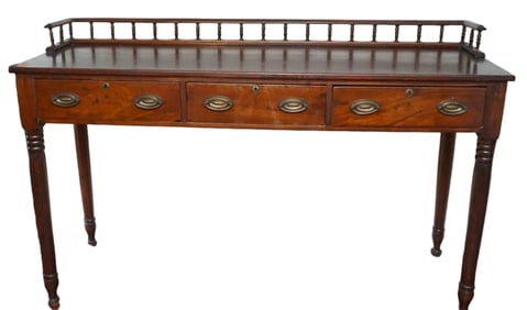 ANTIQUE TENNESSEE HUNTBOARD