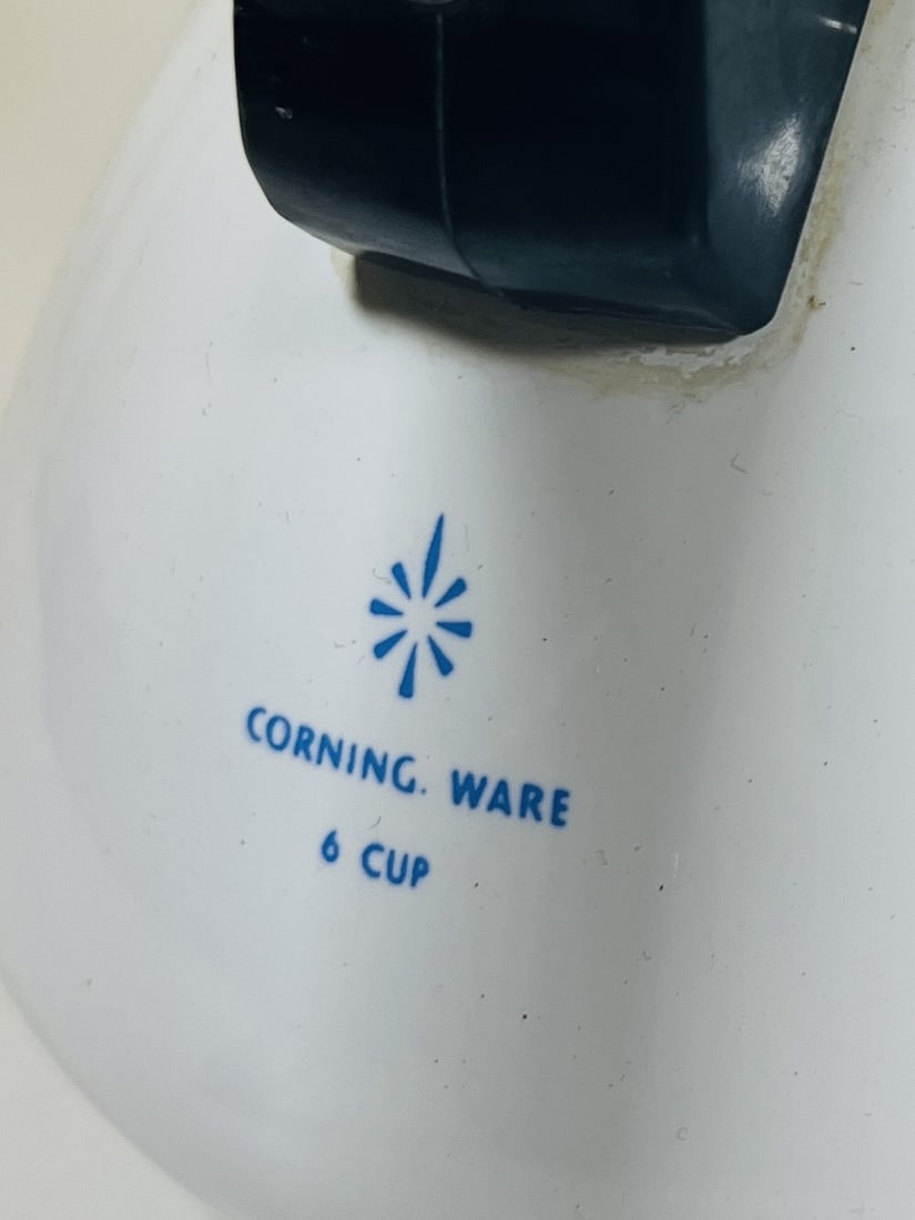 FIVE PIECE MID-CENTURY KITCHENWARE SET - 3