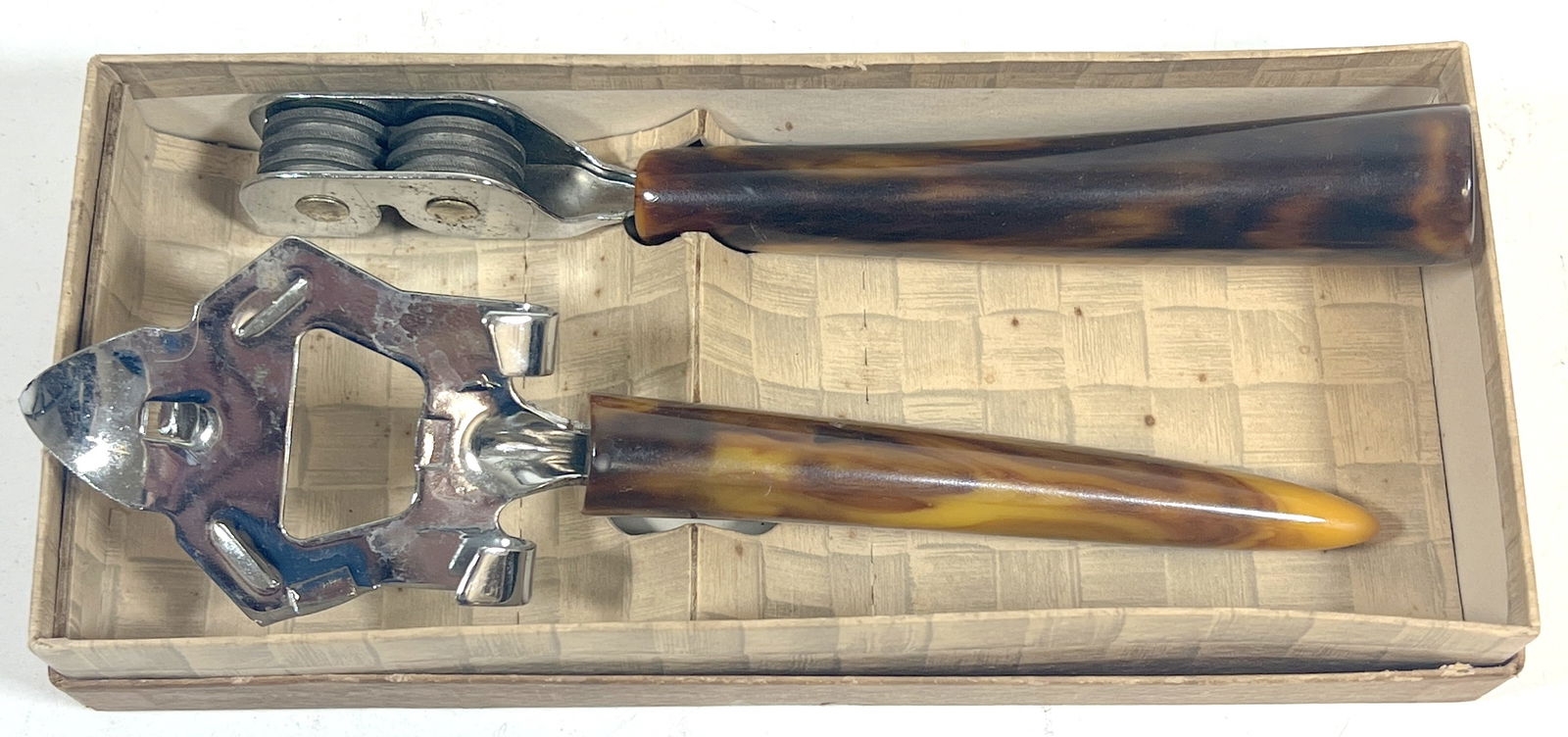 2PC BOWMAN BROS. KITCHEN ACCESSORIES - 3