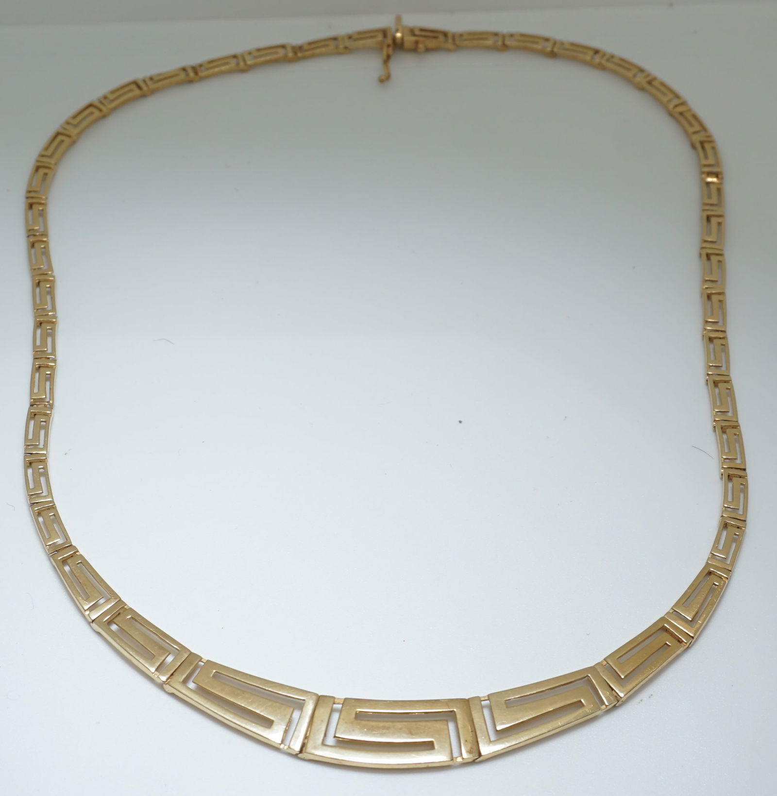 14KT GOLD GRADUATED GREEK KEY NECKLACE (1 of 4)