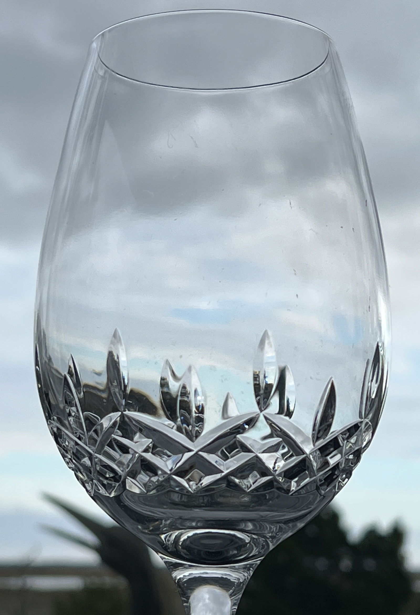 8PC WATERFORD - LISMORE ESSENCE GOBLETS: 8PC Waterford - Lismore Essence Goblets, featuring iconic diamond and wedge cuts with a sleek, modern profile. Each goblet measures 10.5" tall; shipping weight 12lbs. Ideal for serving wine or water i