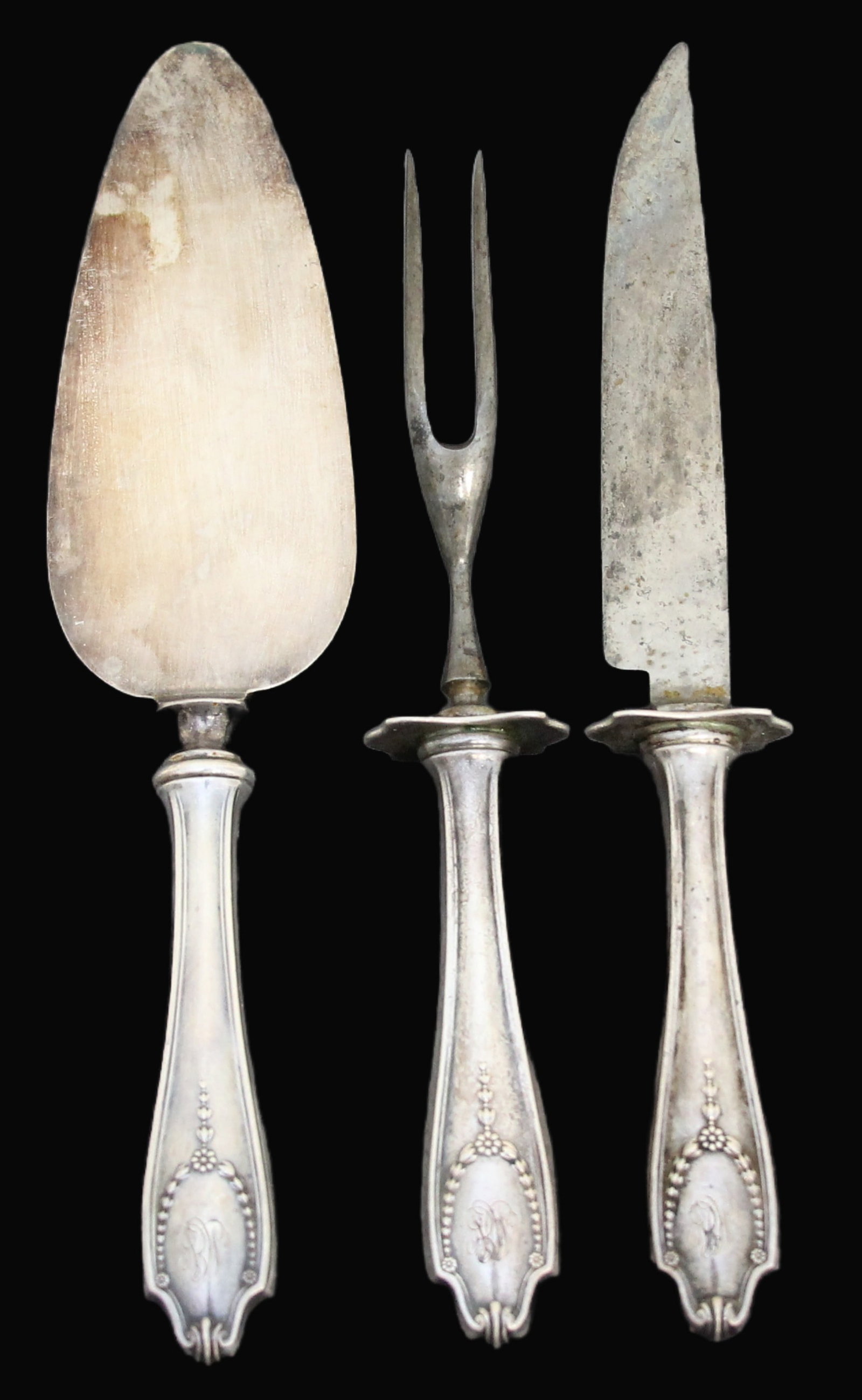 3PC WHITING PAT. 1910 - HOLLOW HANDLE SERVING PIECES: 3PC Whiting Pat. 1910 Serving Set - This set features a carving knife (9.75"), a carving fork (8.75"), and a cake server (10.25") with hollow handles that are both lightweight and elegant. Each piece 