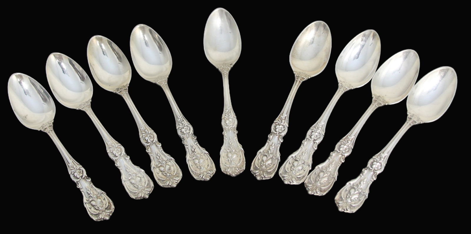 9PC Frances I BY GORHAM - ICE CREAM SPOONS: This 9-piece set of Frances I by Gorham includes ice cream spoons measuring 6". Each spoon features the ornate and detailed Frances I pattern, perfect for adding sophistication to dessert courses. The