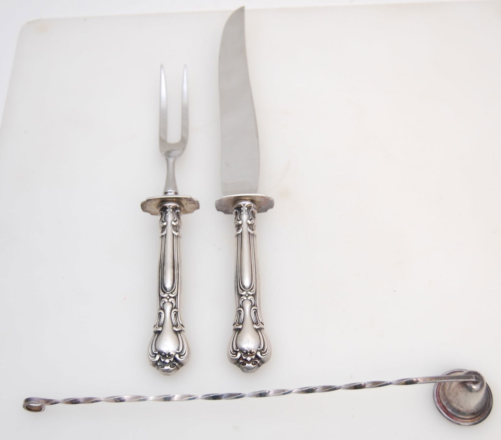 GORHAM CHANTILLY CARVING SET & SILVER CANDLE SNUFFER (1 of 3)
