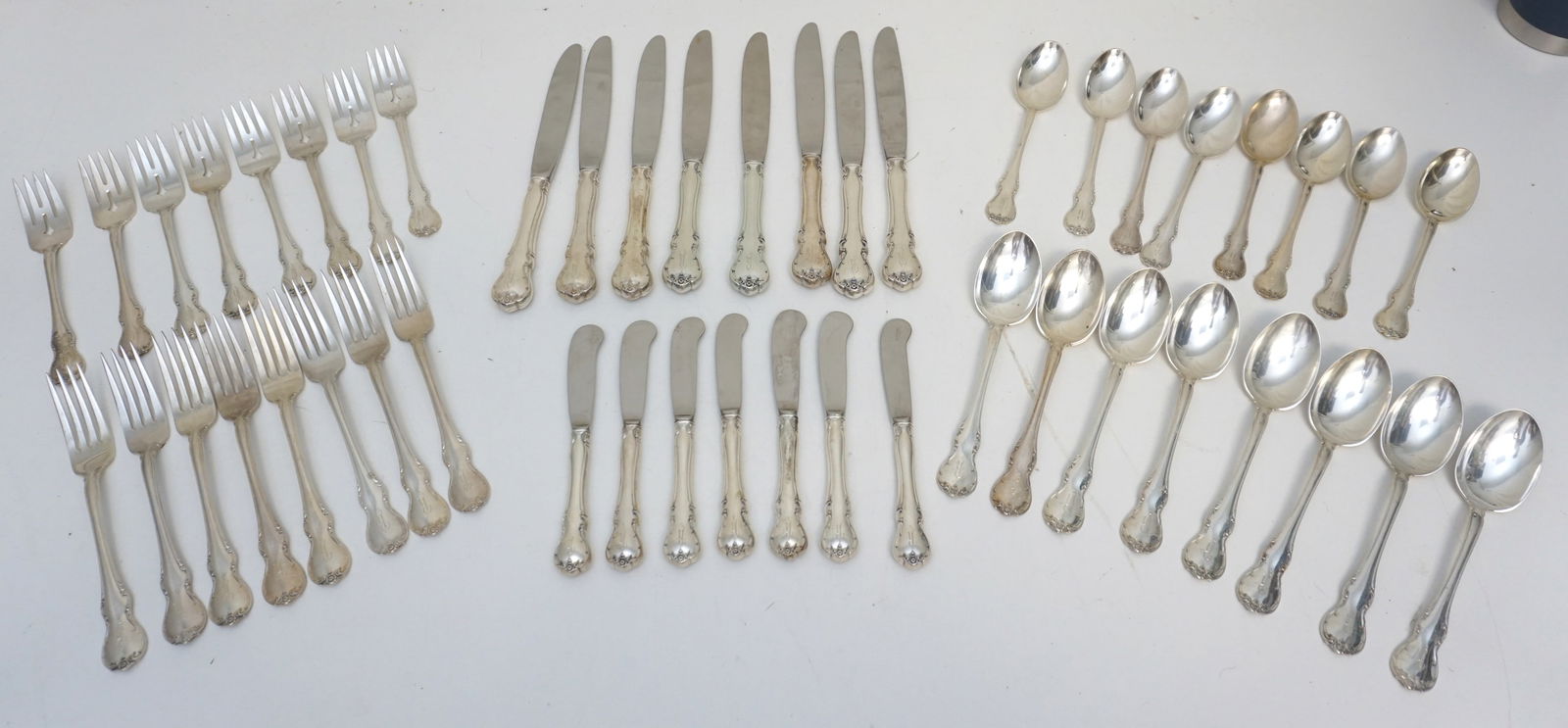 40PC TOWLE FRENCH PROVINCIAL (SERVICE FOR 8) (1 of 5)