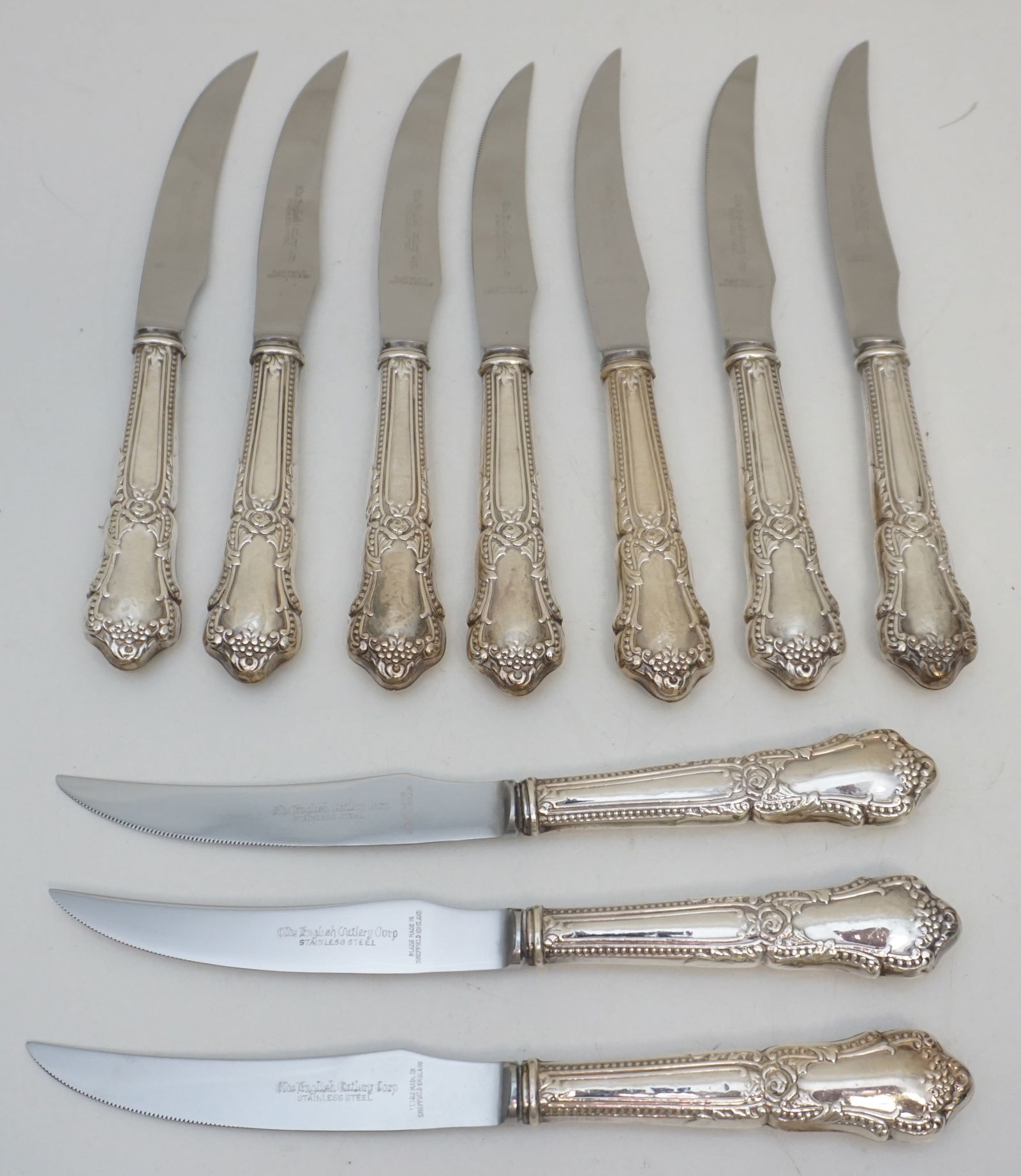 10 SHEFFIELD STEAK KNIVES (1 of 4)