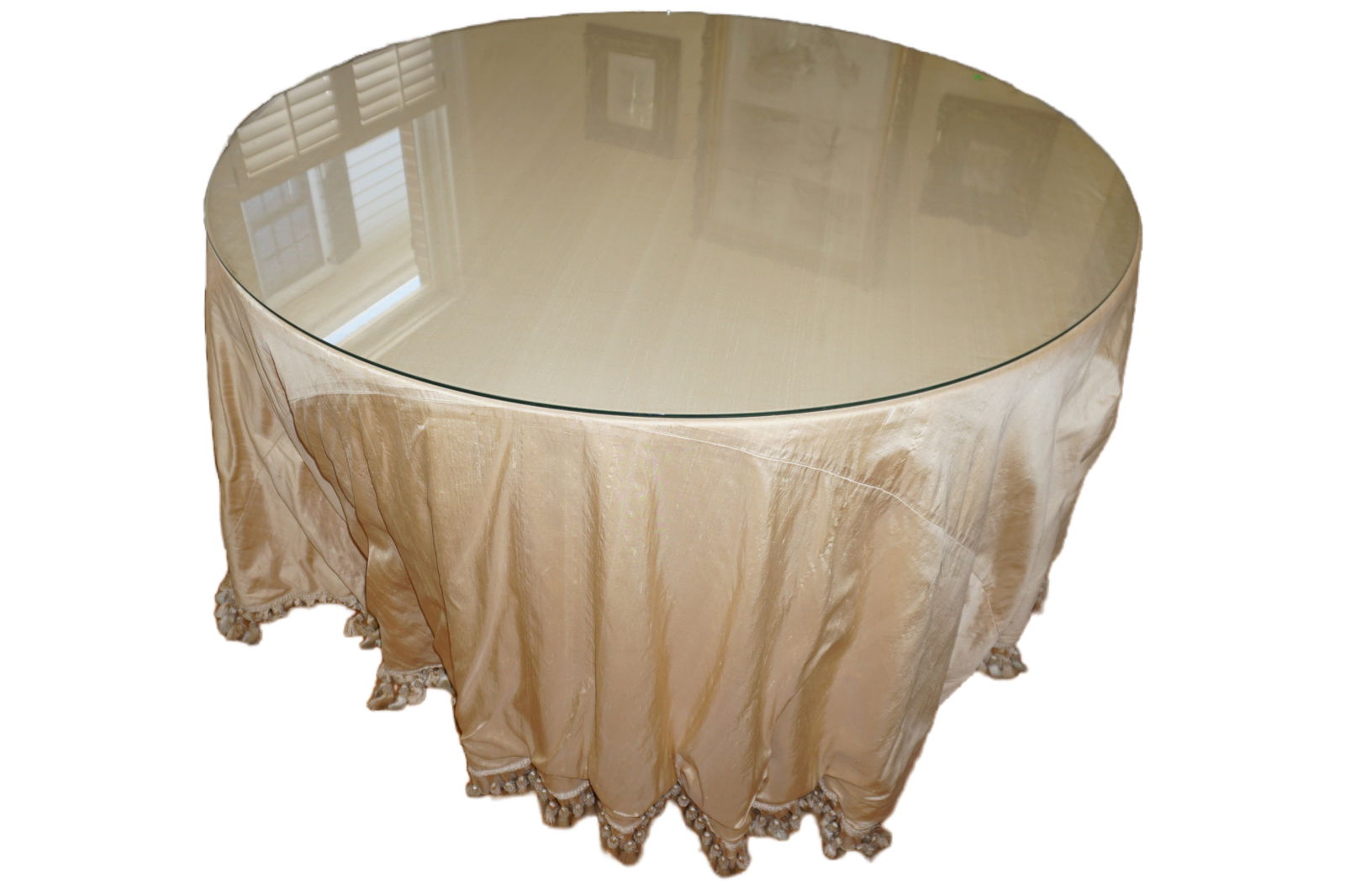 ROUND PEDESTAL TABLE WITH GOLD TABLECLOTH AND GLASS TOP (1 of 2)