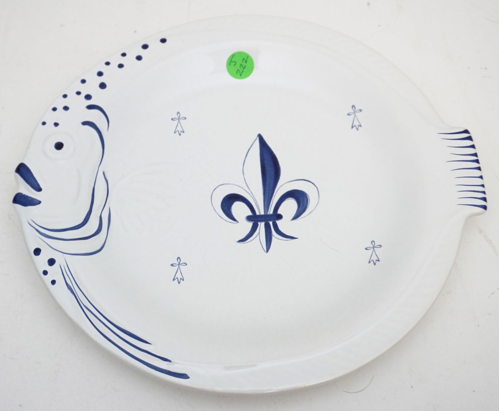 FRENCH HAND PAINTED FISH MOTIF PLATE (1 of 4)